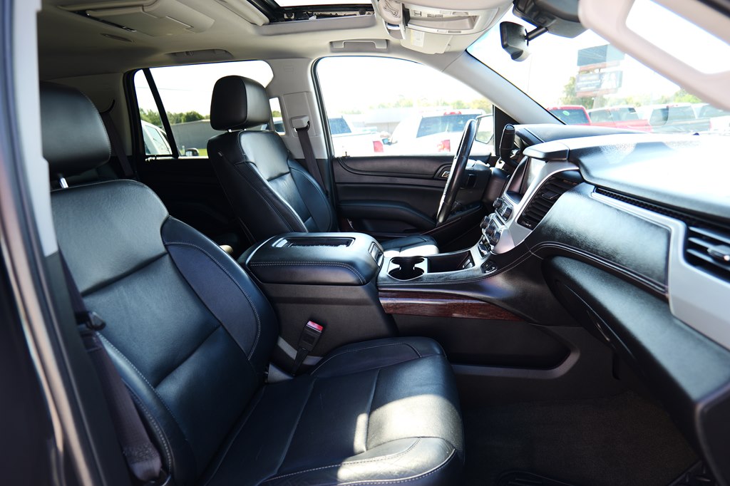 Photo 46 of this GMC YUKON