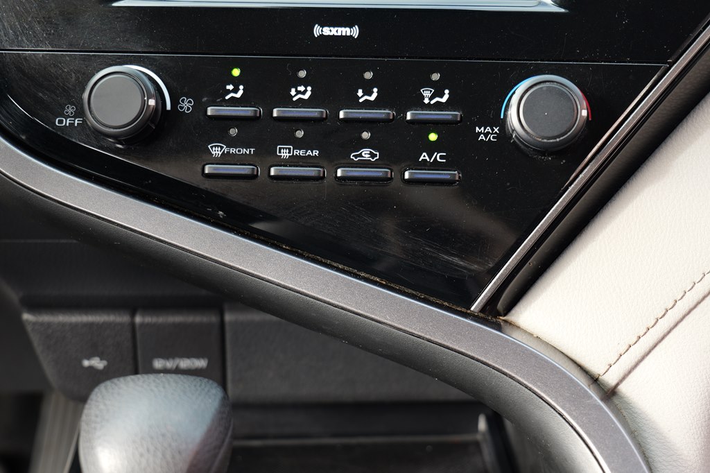 Used Car 2020 Toyota Camry  Le For Sale Under $20,000 In Baker, Louisiana