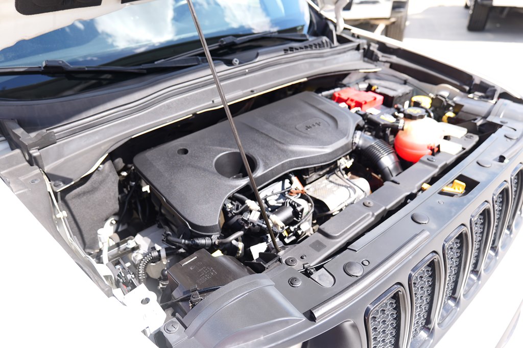 Photo 40 of this JEEP RENEGADE