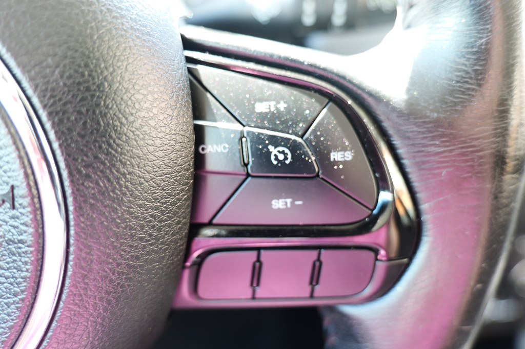 Photo 16 of this JEEP RENEGADE