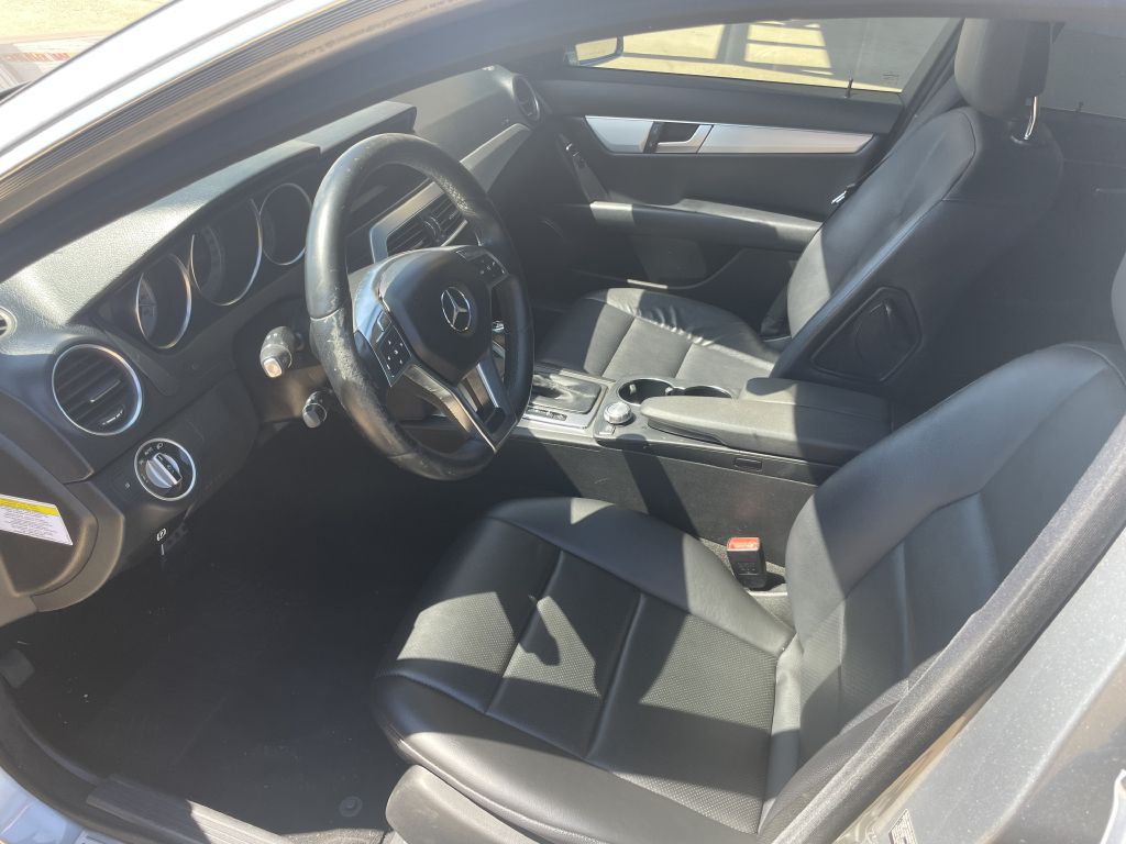 MERCEDES-BENZ C-CLASS 2013 MERCEDES-BENZ C-CLASS WDDGF4HB6DR262560