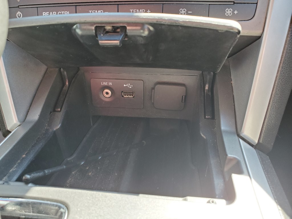 Photo 32 of this FORD EXPLORER