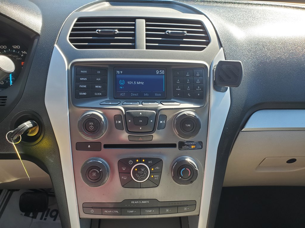 Photo 33 of this FORD EXPLORER