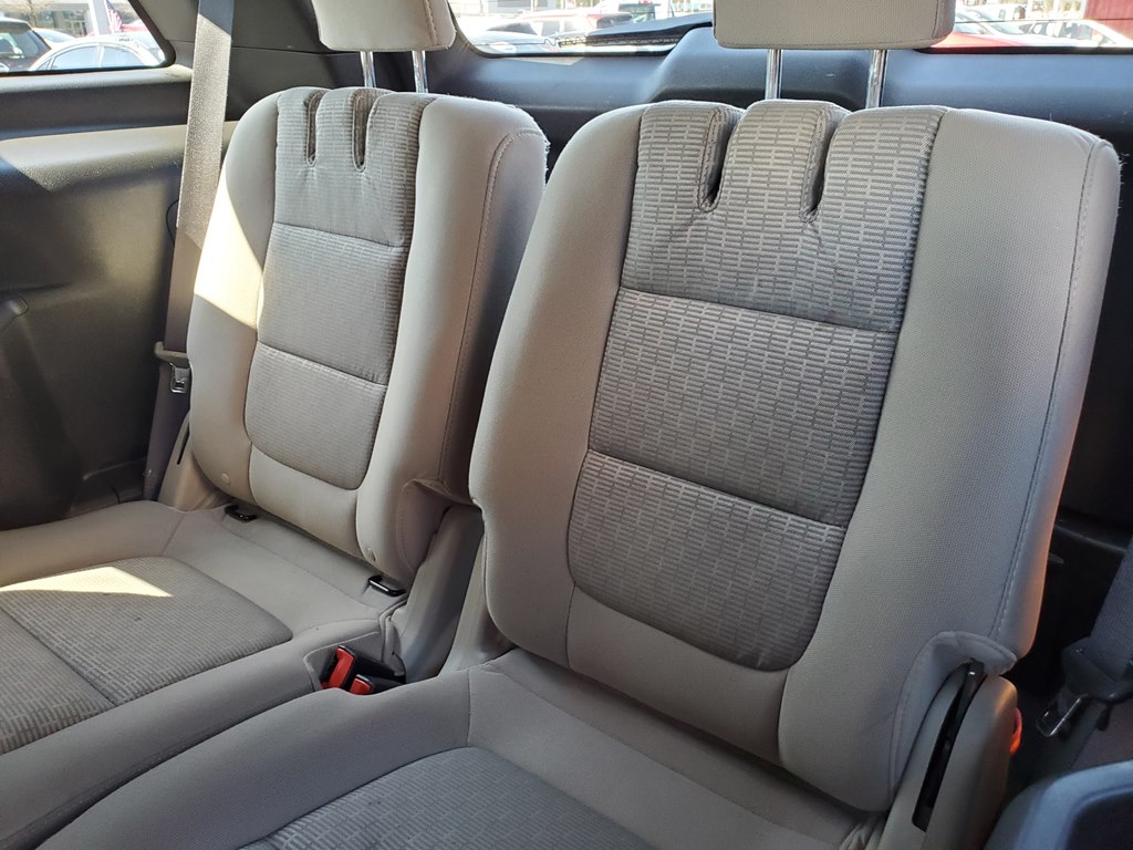 Photo 20 of this FORD EXPLORER