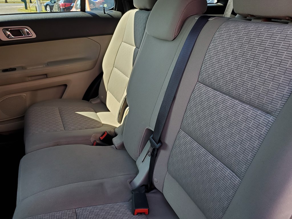 Photo 21 of this FORD EXPLORER