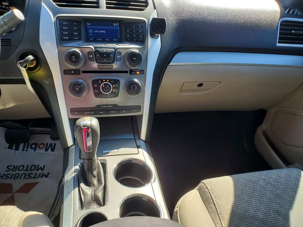 Photo 31 of this FORD EXPLORER