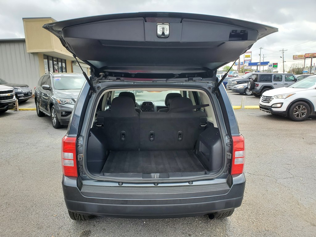 Photo 6 of this JEEP PATRIOT
