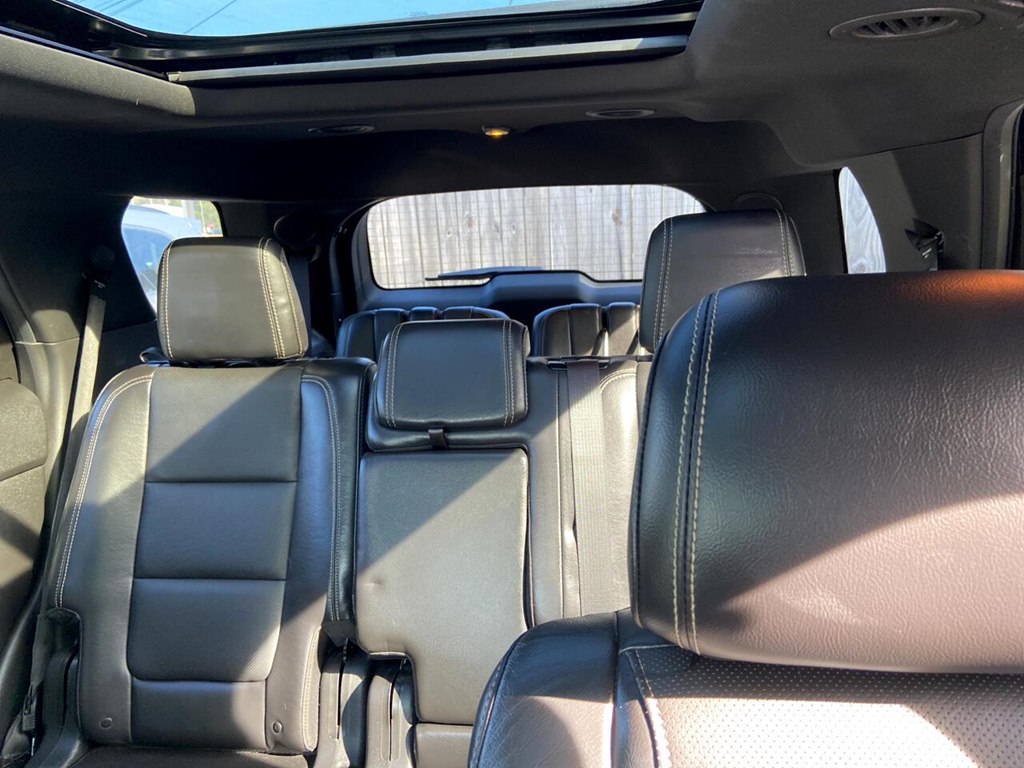 Photo 7 of this FORD EXPLORER