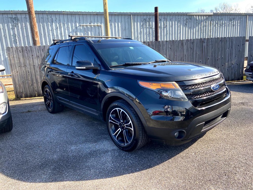 Photo 2 of this FORD EXPLORER