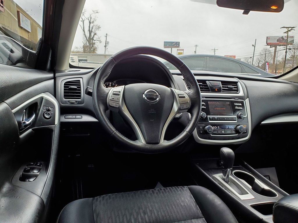 Photo 15 of this NISSAN ALTIMA