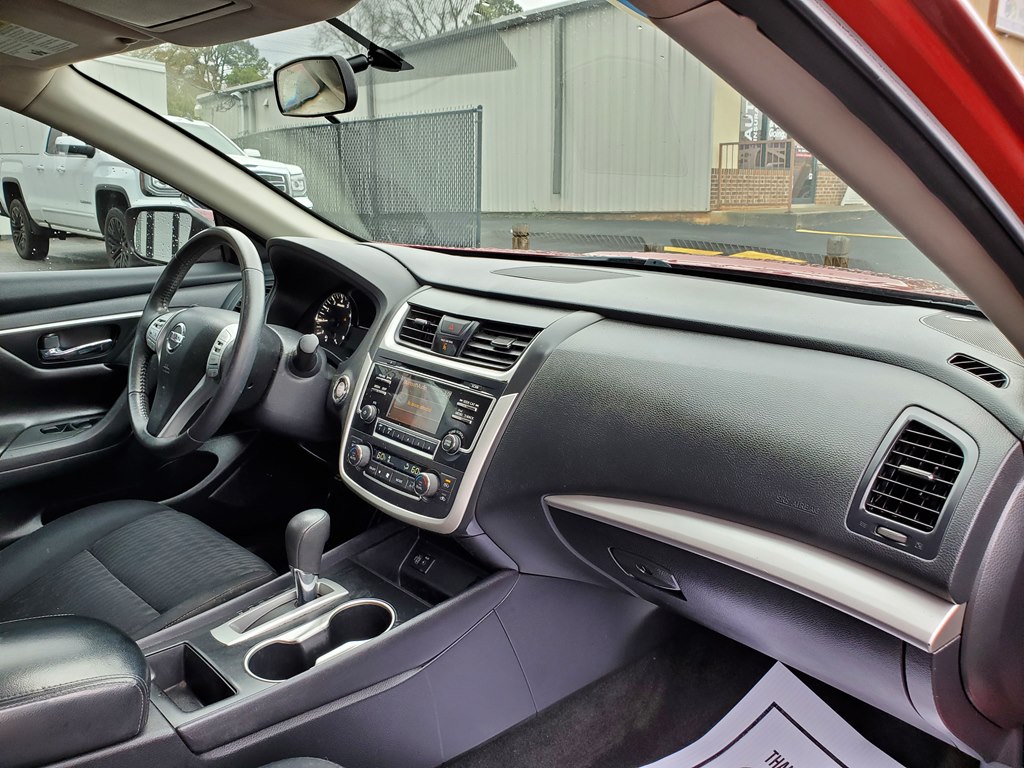Photo 12 of this NISSAN ALTIMA