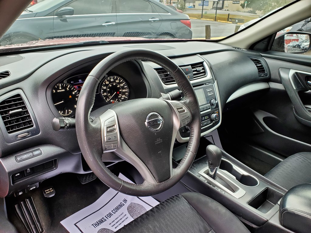 Photo 18 of this NISSAN ALTIMA