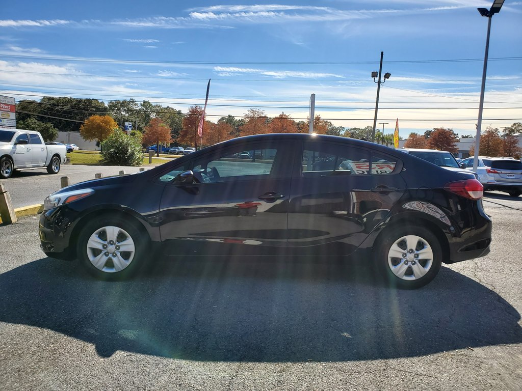 Photo 4 of this KIA FORTE