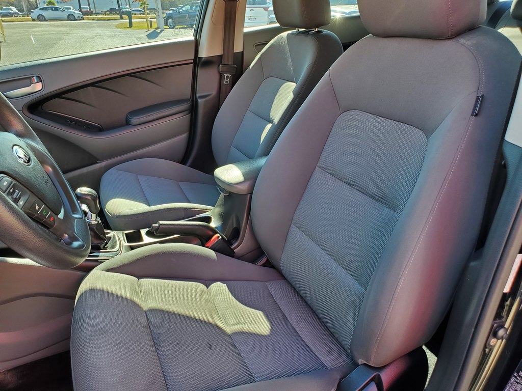Photo 20 of this KIA FORTE
