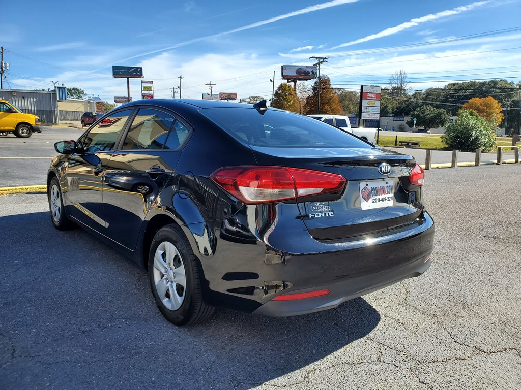 Photo 5 of this KIA FORTE