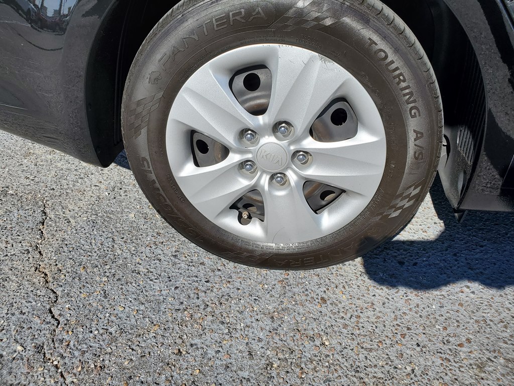 Photo 11 of this KIA FORTE