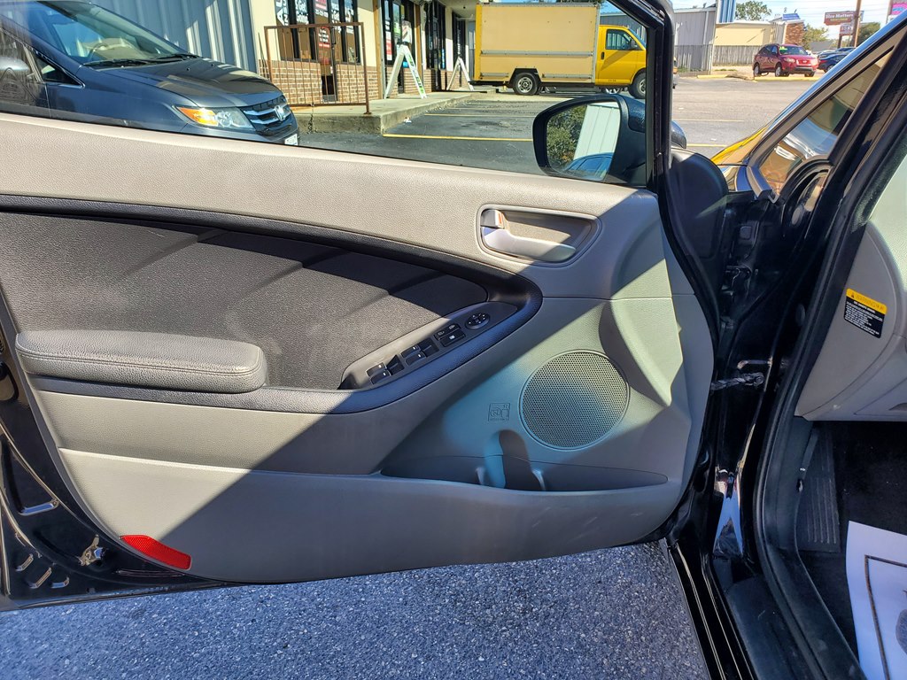 Photo 18 of this KIA FORTE