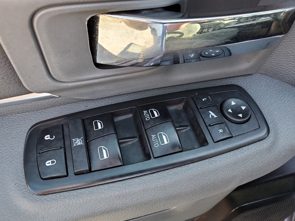 Photo 17 of this RAM 1500