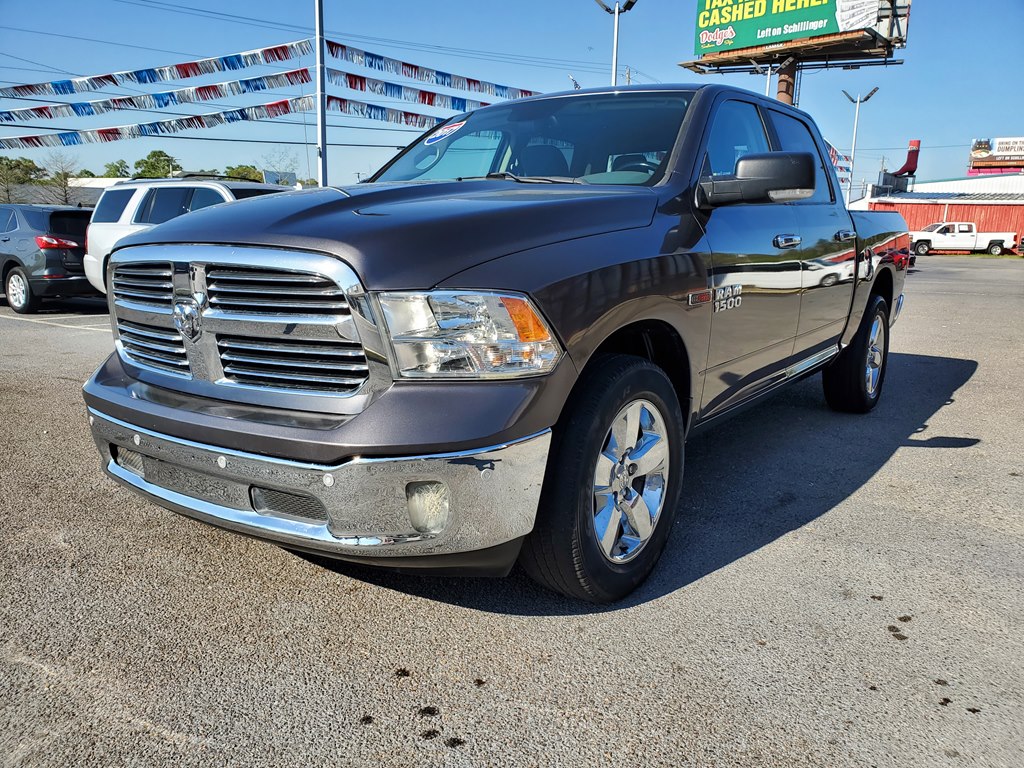 Photo 3 of this RAM 1500