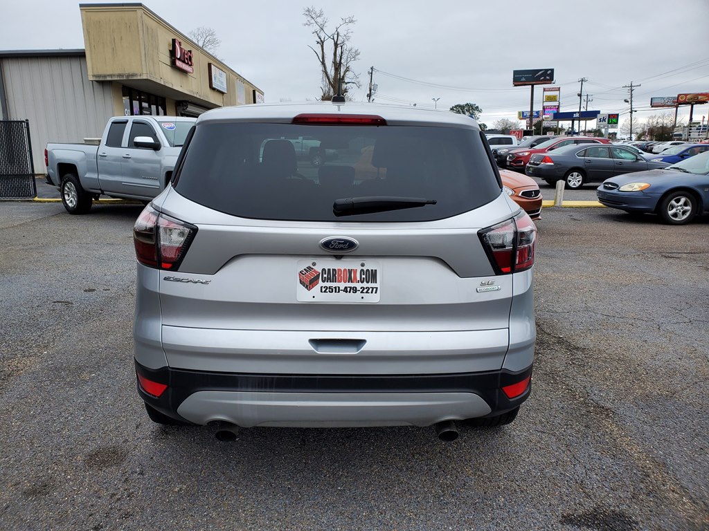 Photo 6 of this FORD ESCAPE