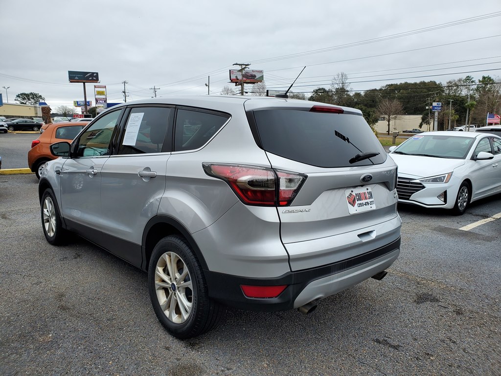 Photo 5 of this FORD ESCAPE