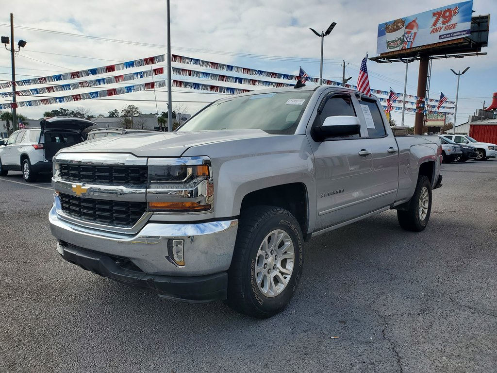 Photo 3 of this CHEVROLET SILVERADO 1500