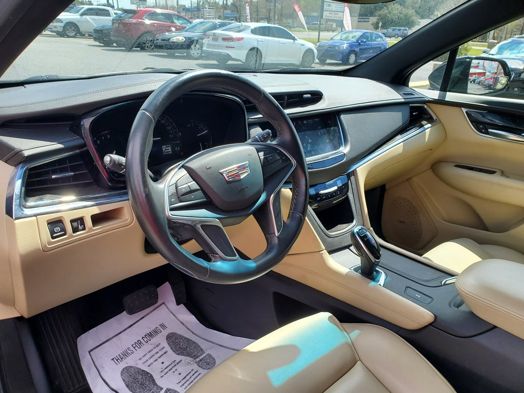 Photo 21 of this CADILLAC XT5