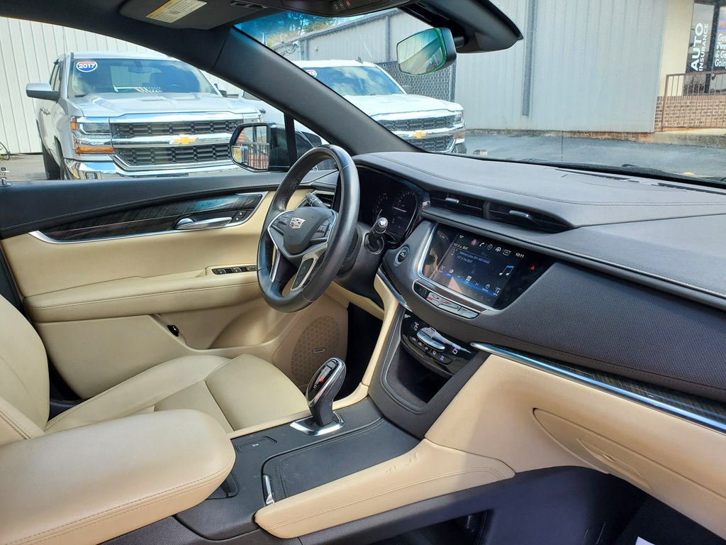Photo 13 of this CADILLAC XT5