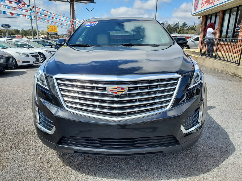 Photo 2 of this CADILLAC XT5