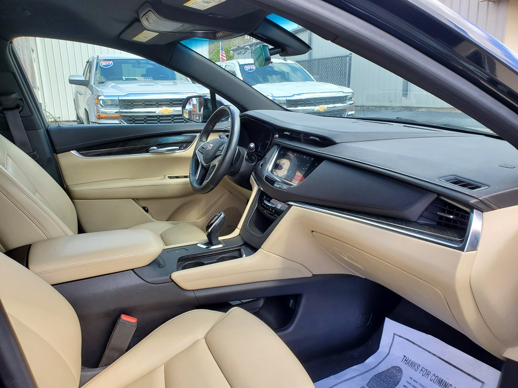 Photo 11 of this CADILLAC XT5