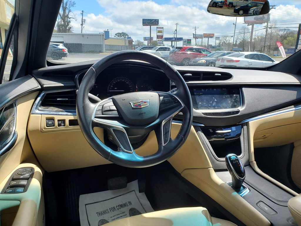 Photo 17 of this CADILLAC XT5