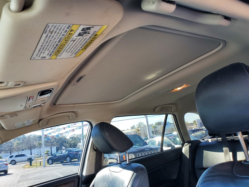 Photo 34 of this SUBARU OUTBACK