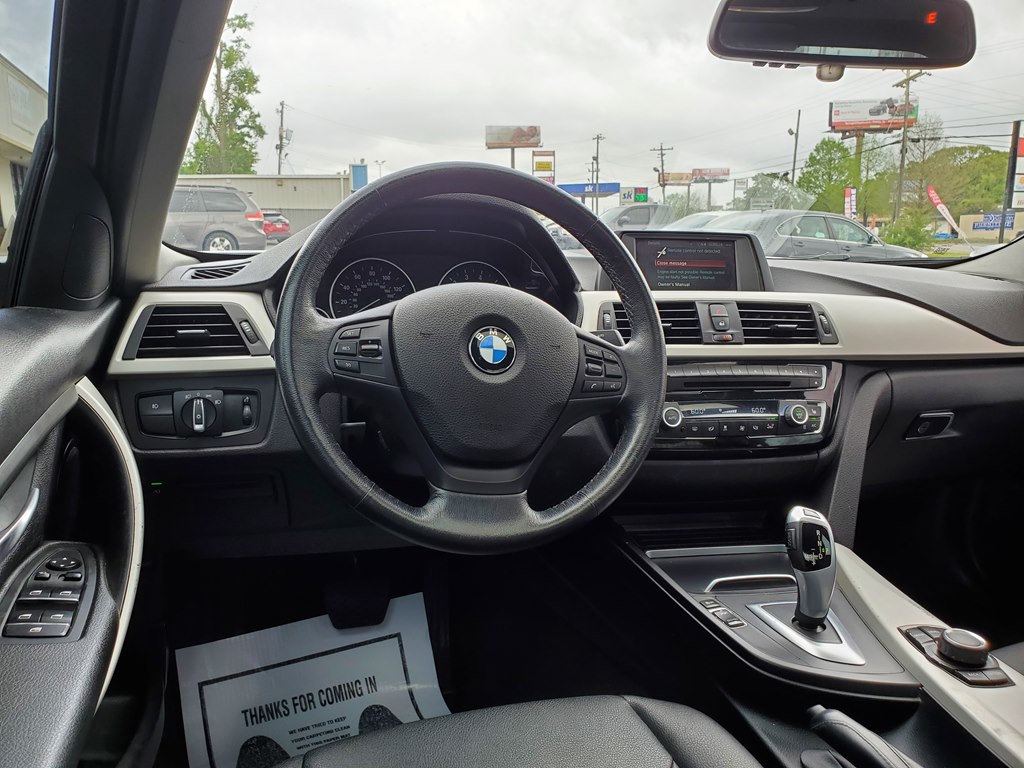 Photo 15 of this BMW 320