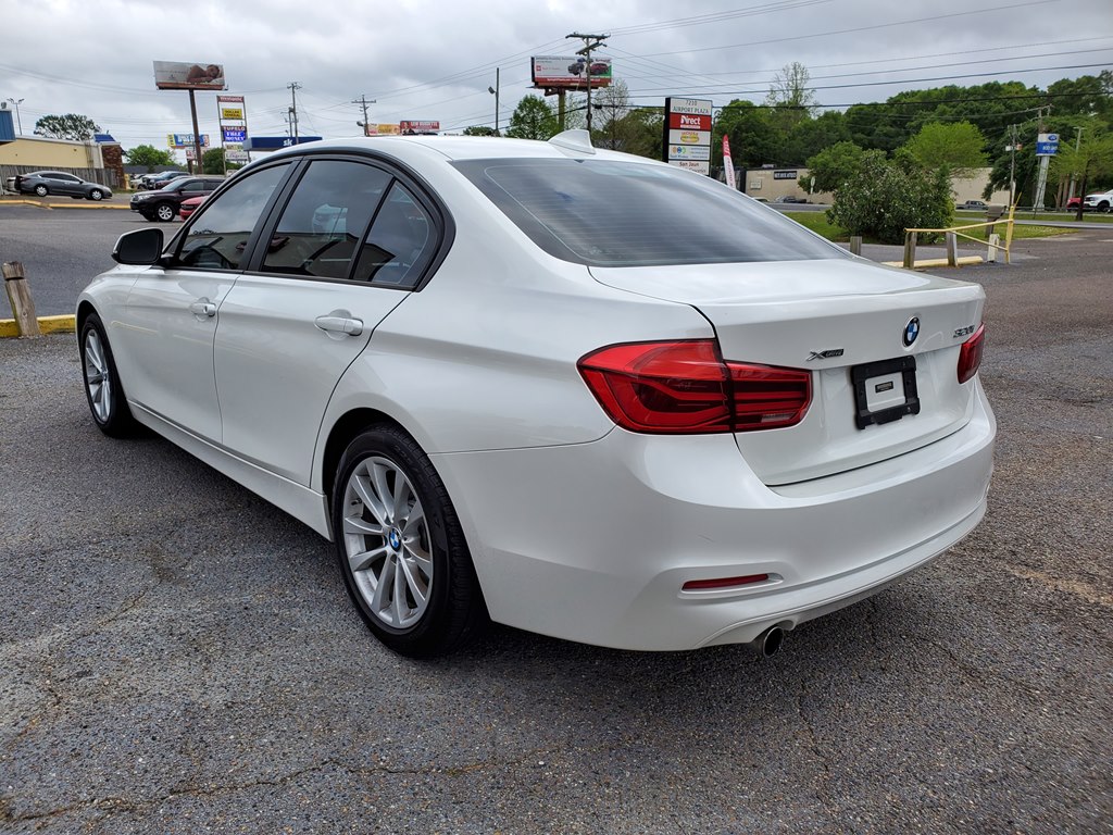 Photo 5 of this BMW 320