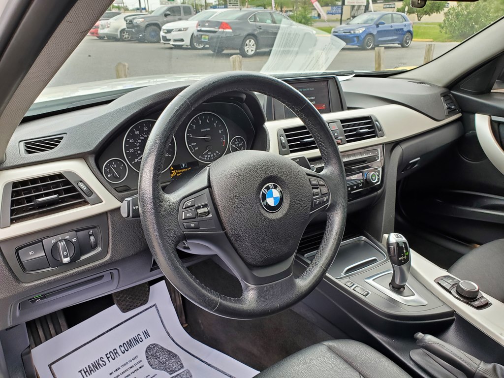 Photo 20 of this BMW 320