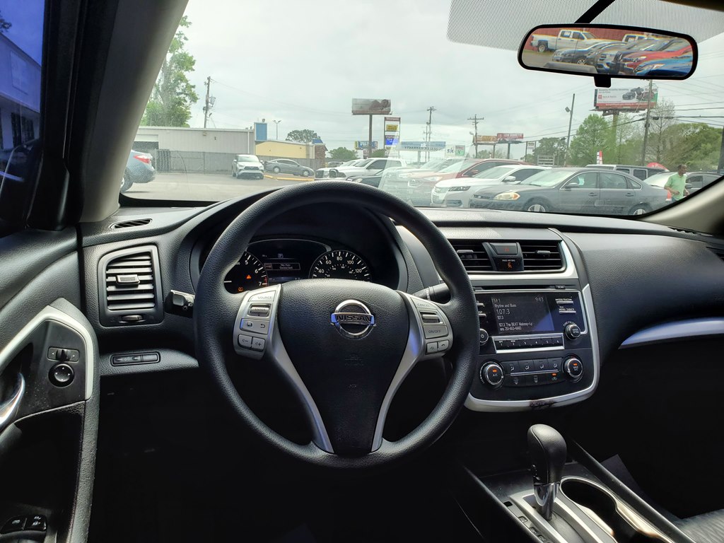 Photo 12 of this NISSAN ALTIMA