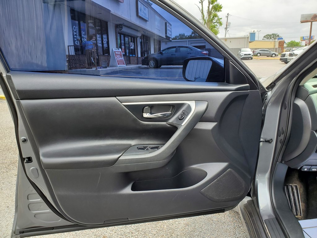 Photo 13 of this NISSAN ALTIMA