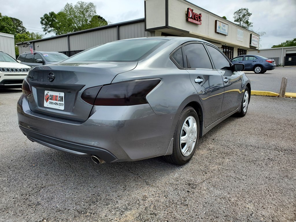 Photo 8 of this NISSAN ALTIMA