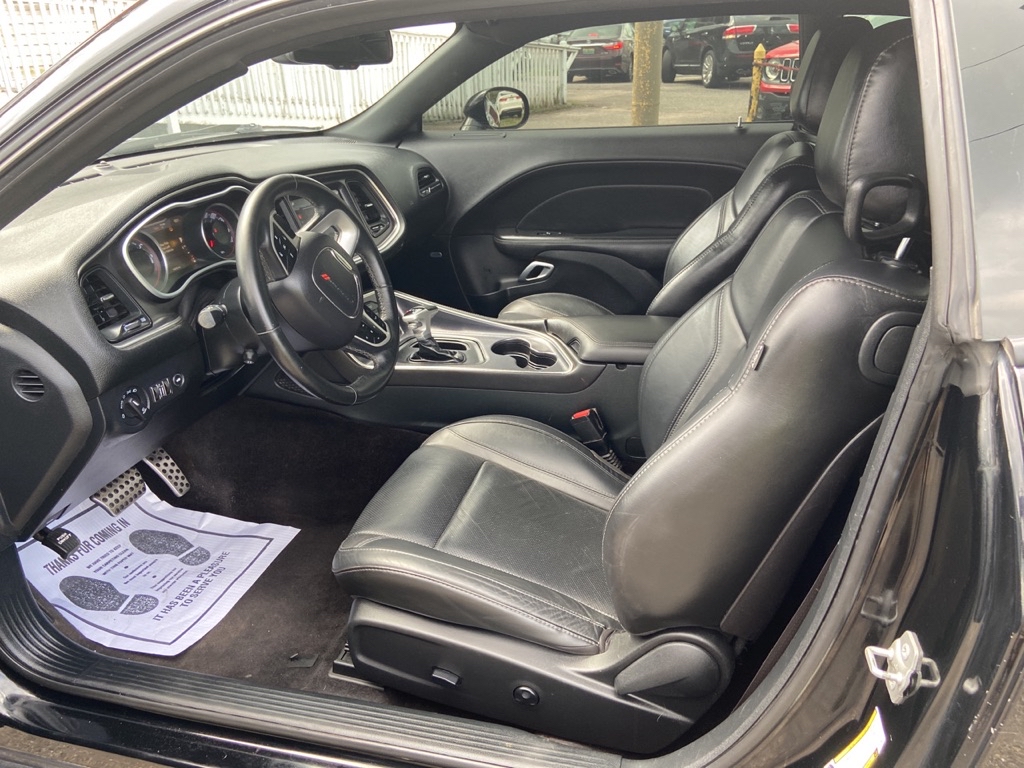 Photo 2 of this DODGE CHALLENGER