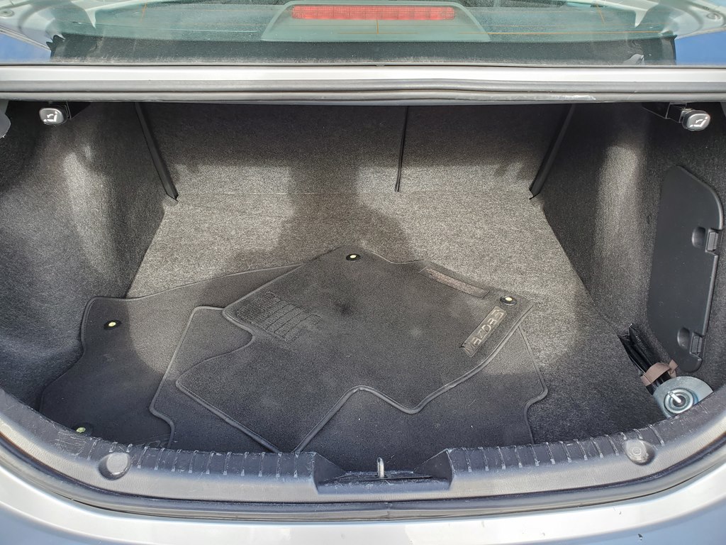 Photo 8 of this MAZDA 3