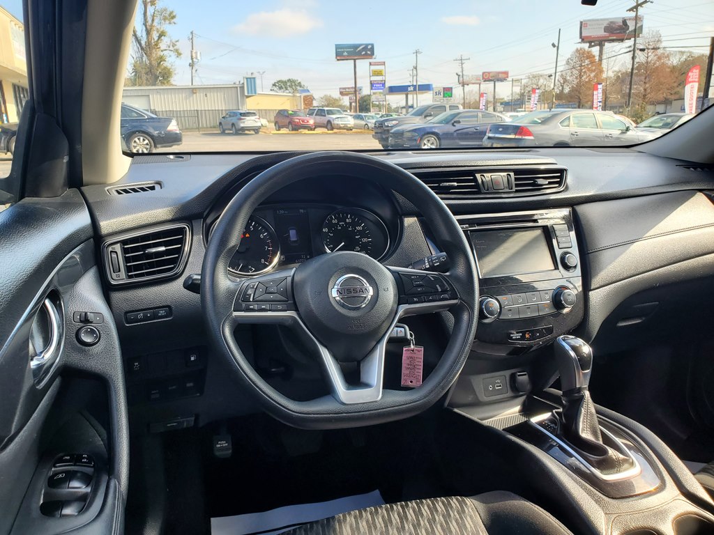 Photo 18 of this NISSAN ROGUE
