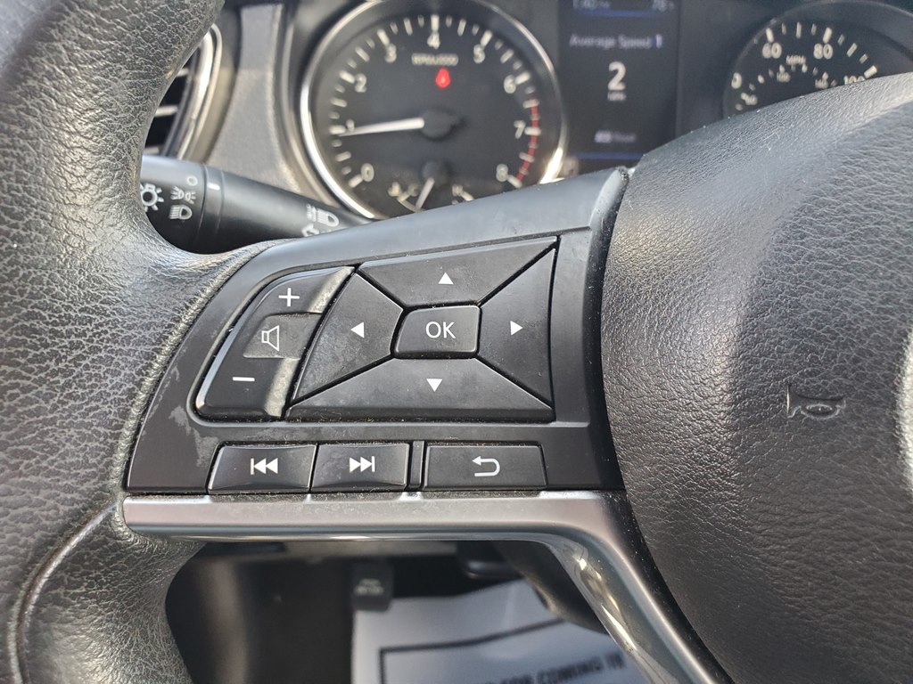 Photo 24 of this NISSAN ROGUE