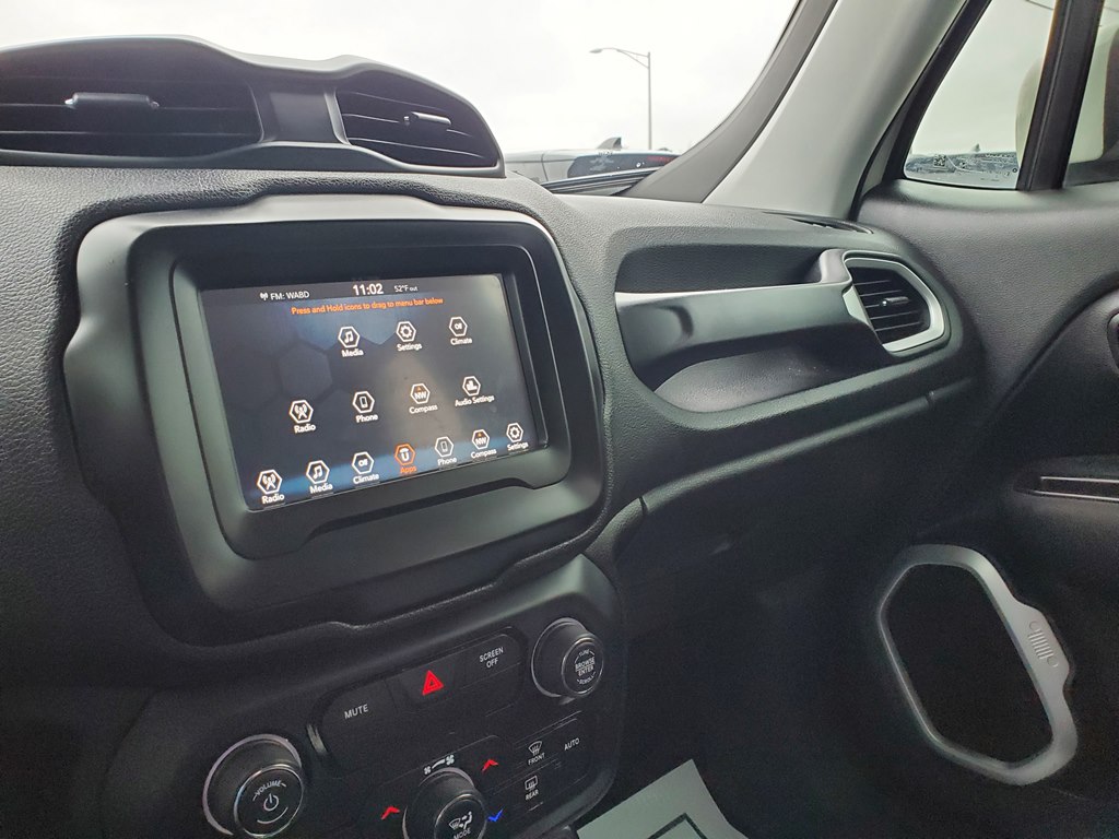 Photo 29 of this JEEP RENEGADE