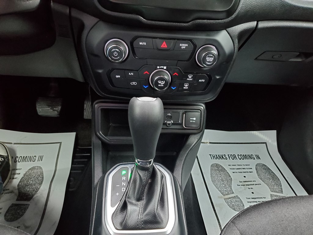 Photo 22 of this JEEP RENEGADE