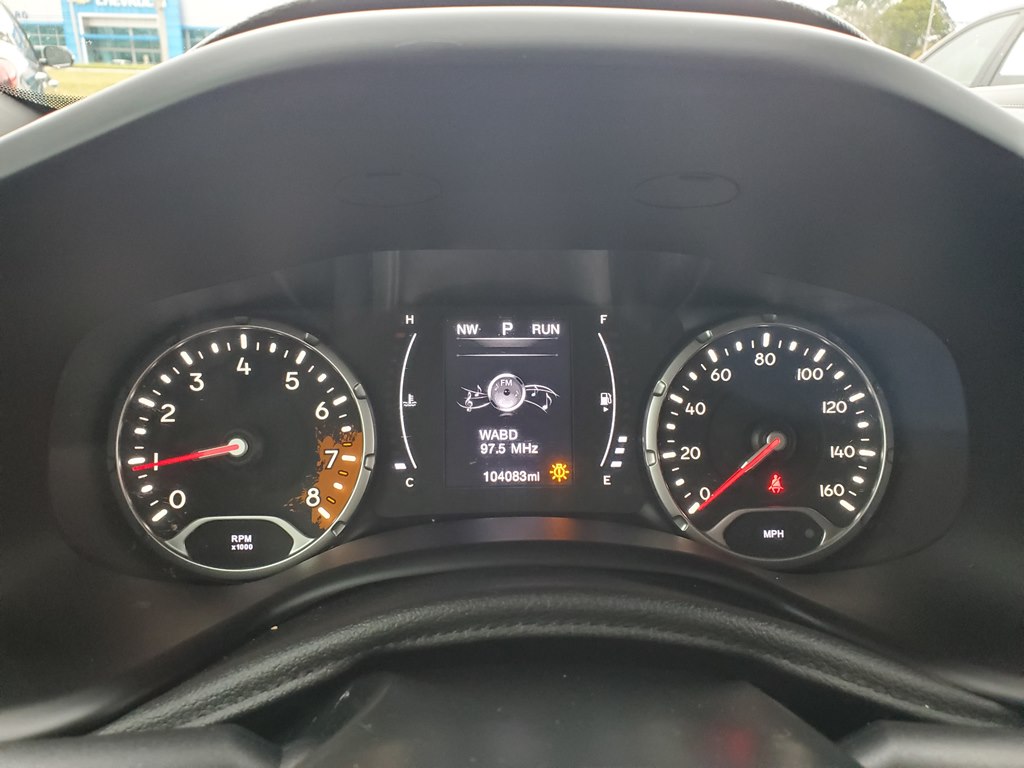 Photo 21 of this JEEP RENEGADE
