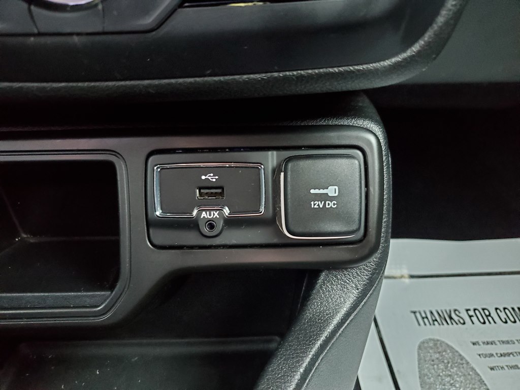 Photo 23 of this JEEP RENEGADE