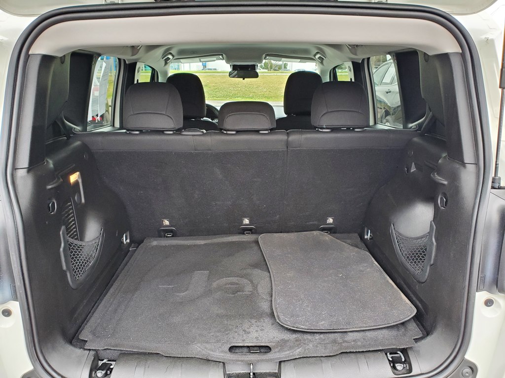 Photo 7 of this JEEP RENEGADE
