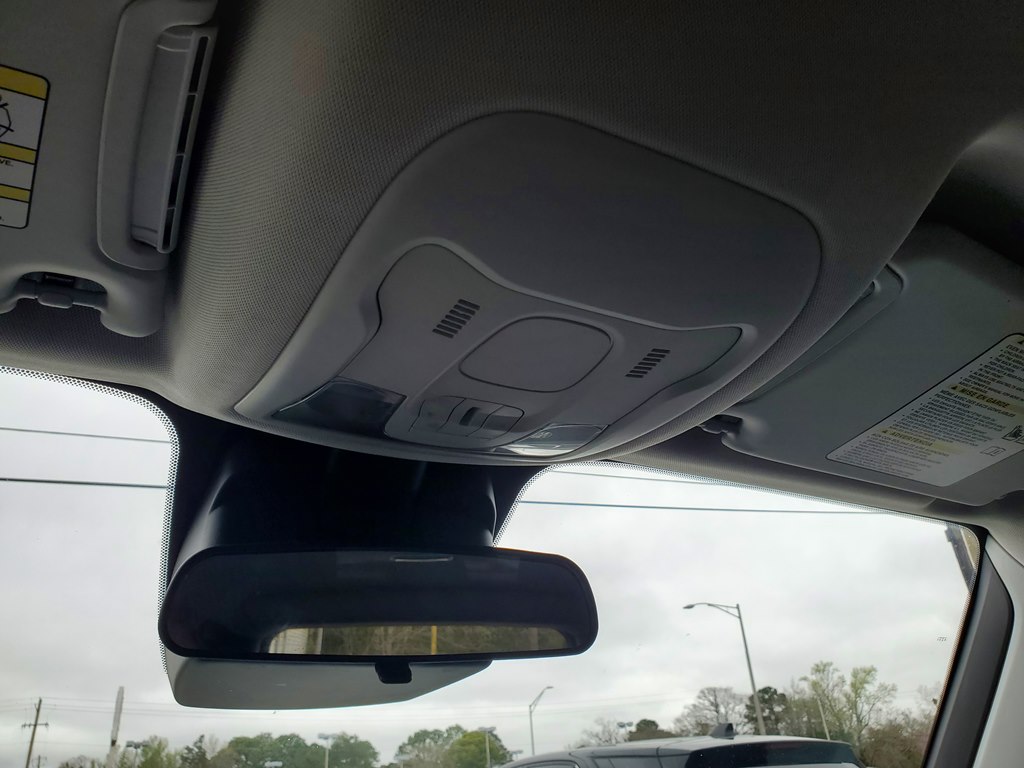 Photo 28 of this JEEP RENEGADE