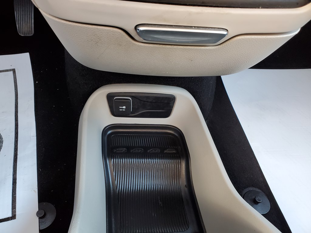Photo 29 of this CHRYSLER PACIFICA