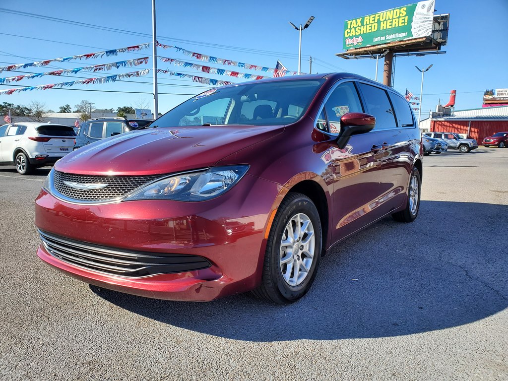 Photo 3 of this CHRYSLER PACIFICA